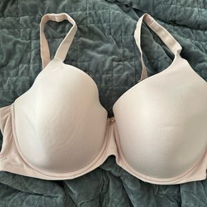 Like new Soma Embraceable perfect coverage bra! Size 42DDD